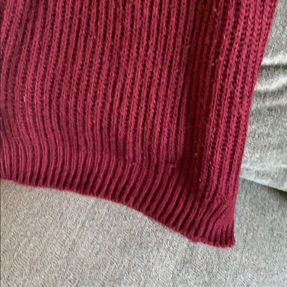 Maroon knitted turtleneck sweater - Picture 2 of 5